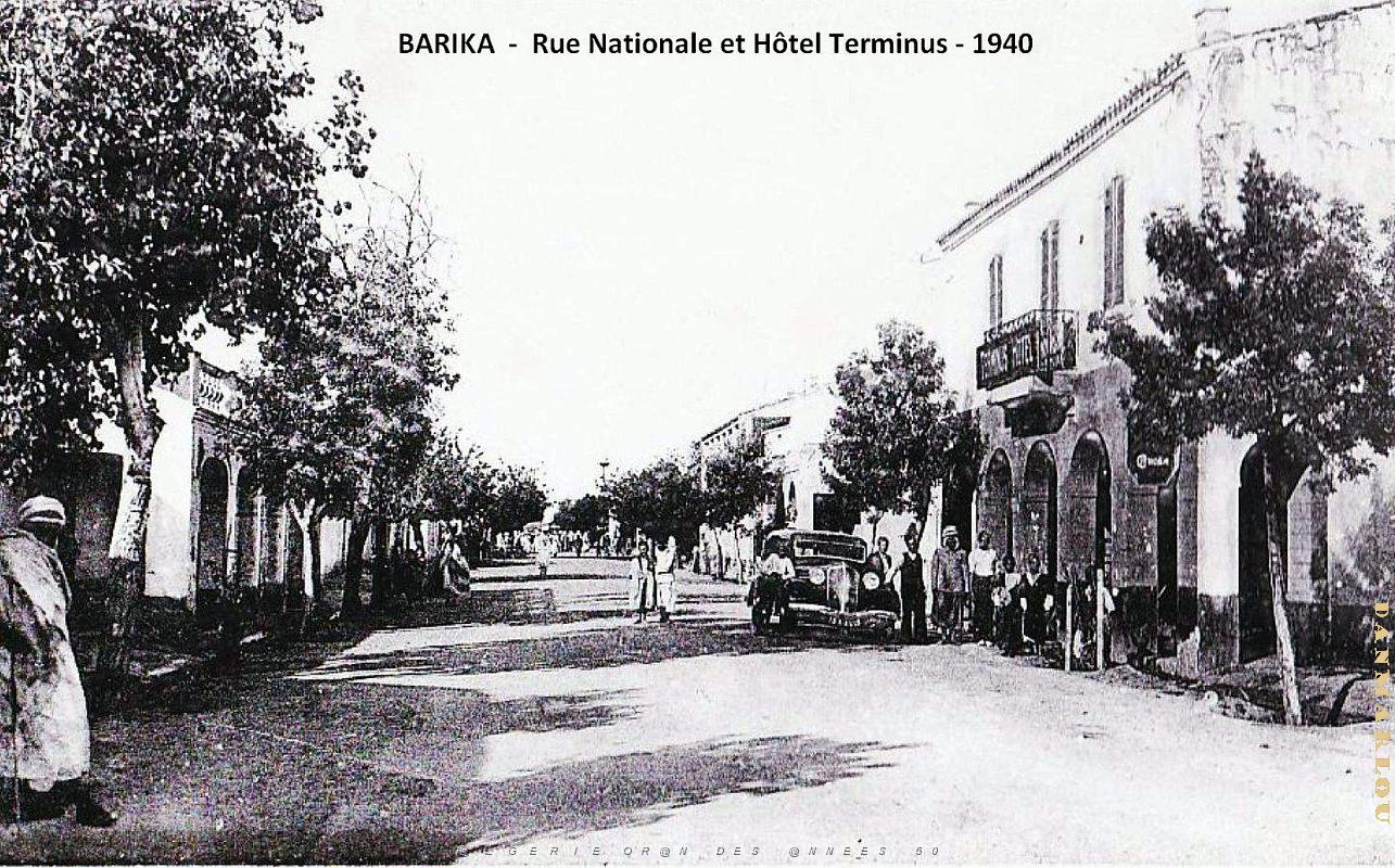 Barika - Rue Nationale et Hotel Terminus - 1940.jpg